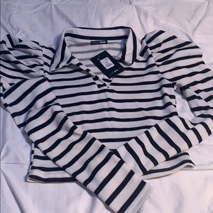 White/black crop top